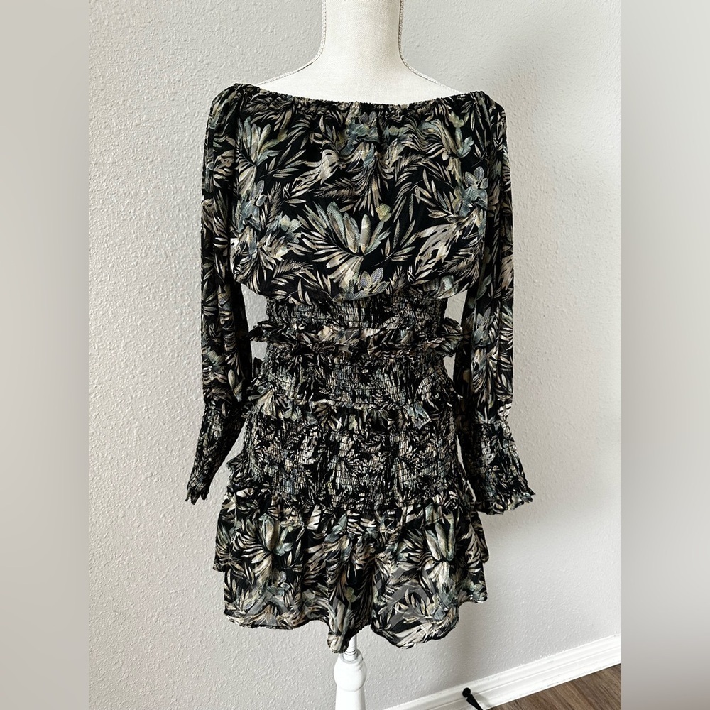 Elliatt Mia Set  Blouse Top Shirt Shorts Womens Small